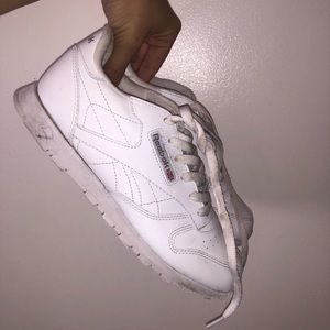 reebok classic leather shoes